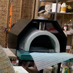 Hearth Products Controls Di Napoli Hybrid Gas/Wood Ready to Finish Pizza Oven