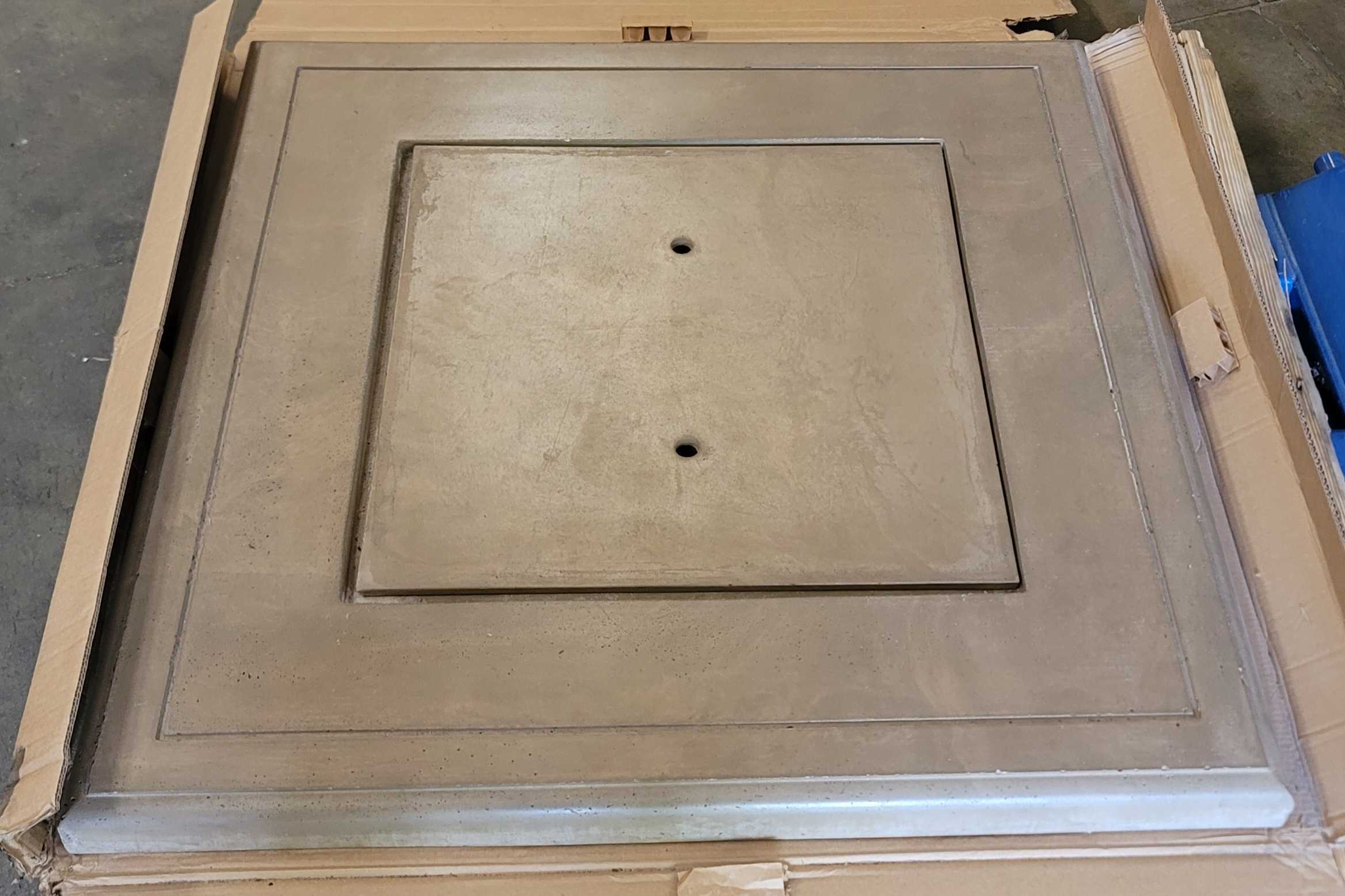 (Open Box Item) - Outdoor Greatroom Company 44 Inch Sierra Propane Fire Table - DSI