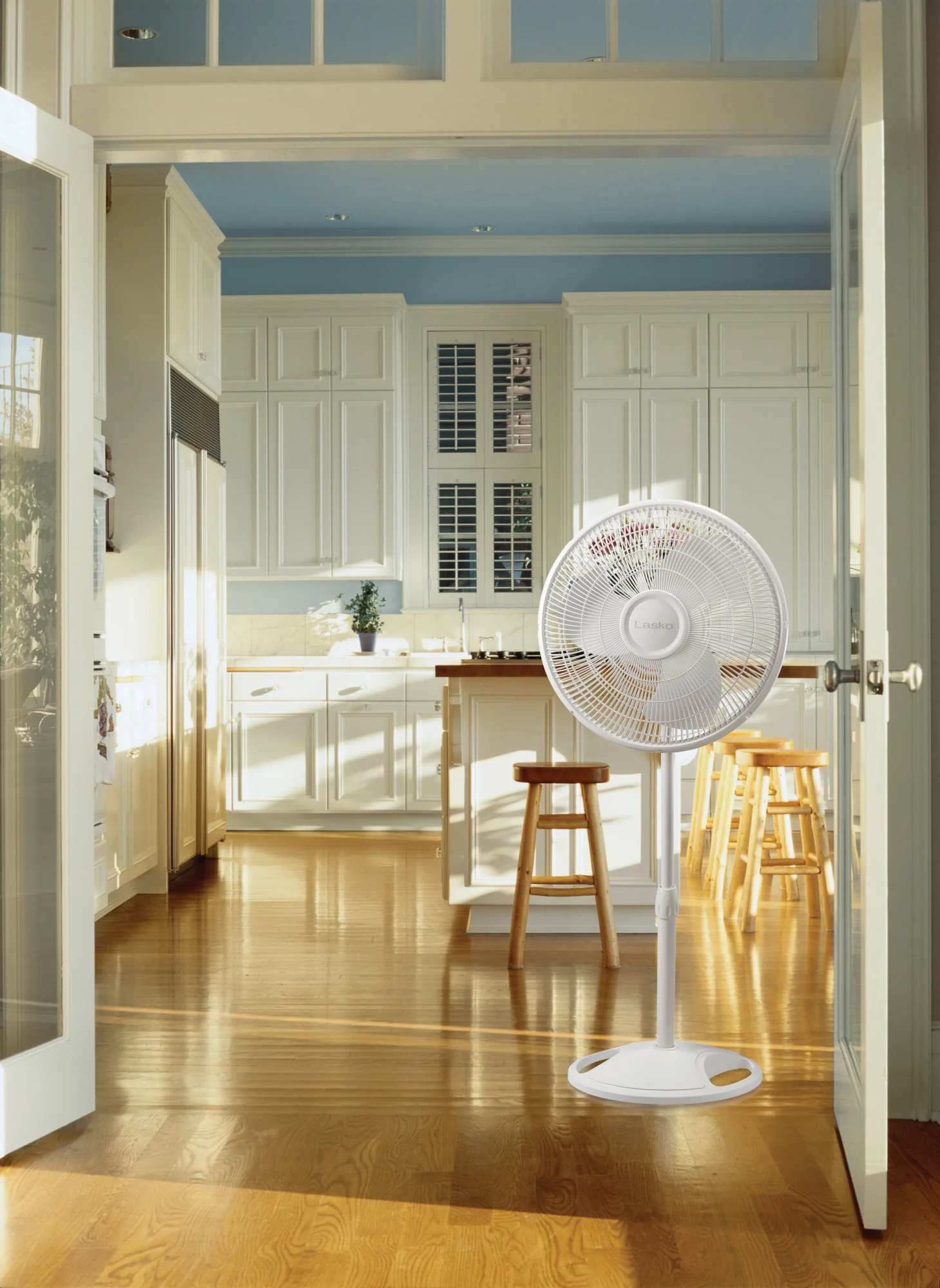 Lasko 16 Inch Oscillating Pedestal Fan