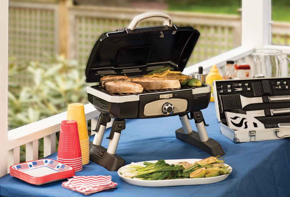 Cuisinart Grill 18 Inch Petit Gourmet Portable Tabletop Propane Gas Grill