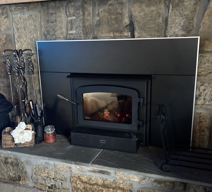 Drolet Escape 1800-I Wood Burning Fireplace Insert Kit - 25 Feet