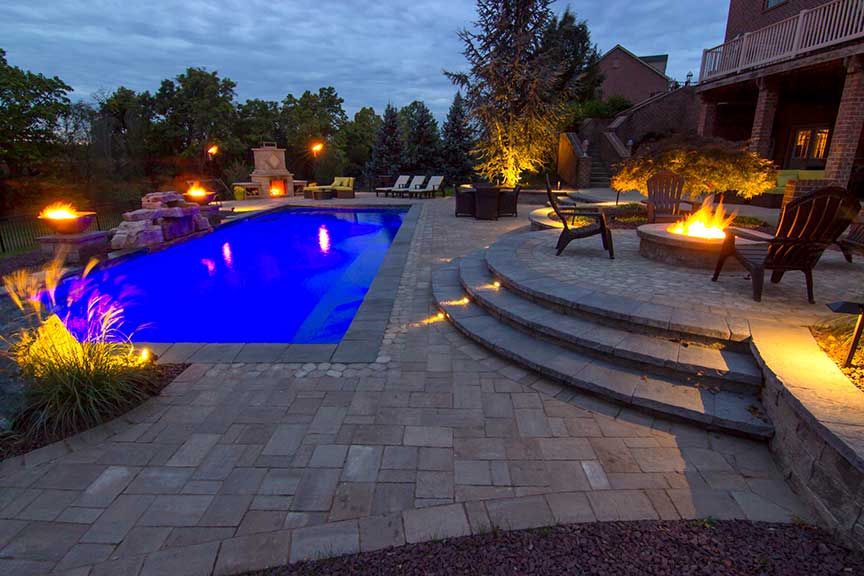 Hearth Products Controls 32 Inch Round Mesa Fire Bowl - Electronic Ignition - 24VAC