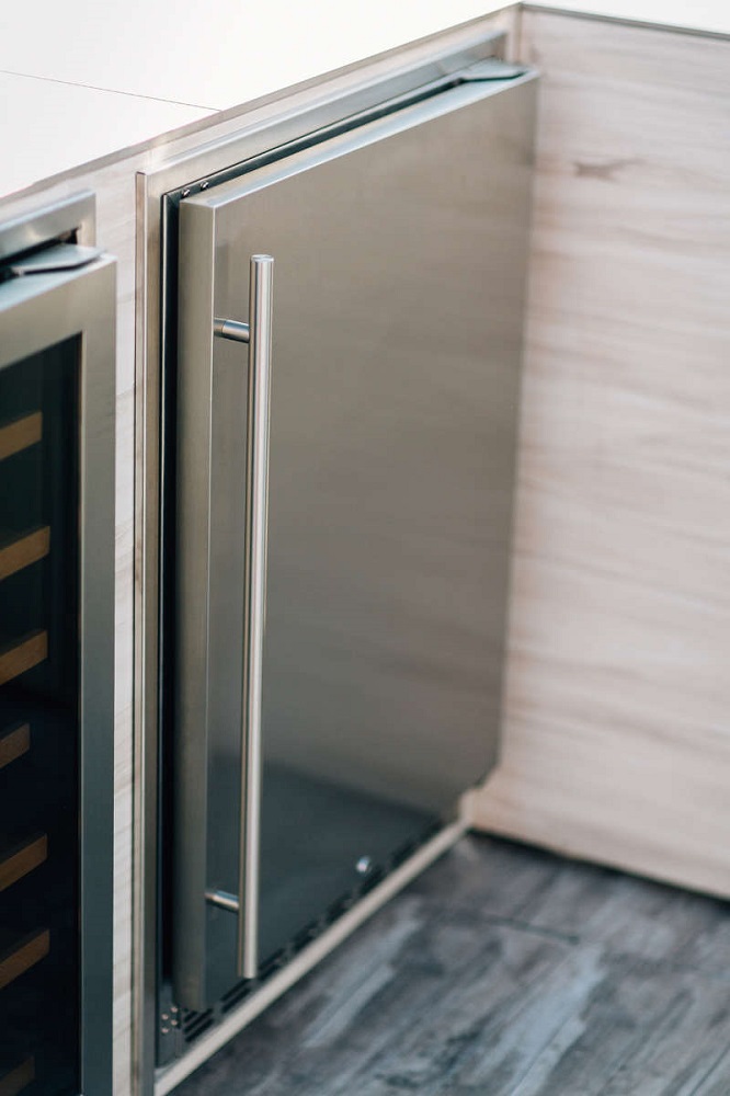 TrueFlame 24 Inch Deluxe Outdoor Kitchen Fridge