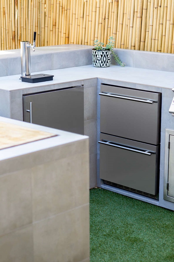 TrueFlame 24 Inch Deluxe Outdoor Kegerator - Single Tap