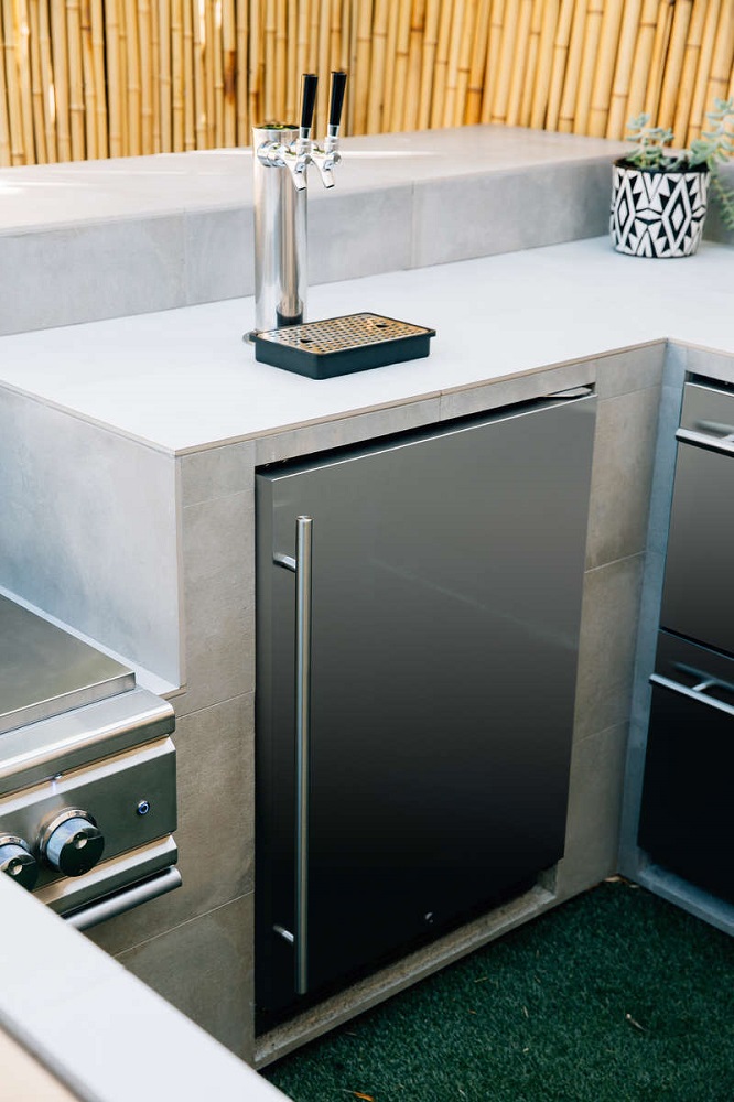 TrueFlame 24 Inch Deluxe Outdoor Kegerator - Dual Tap