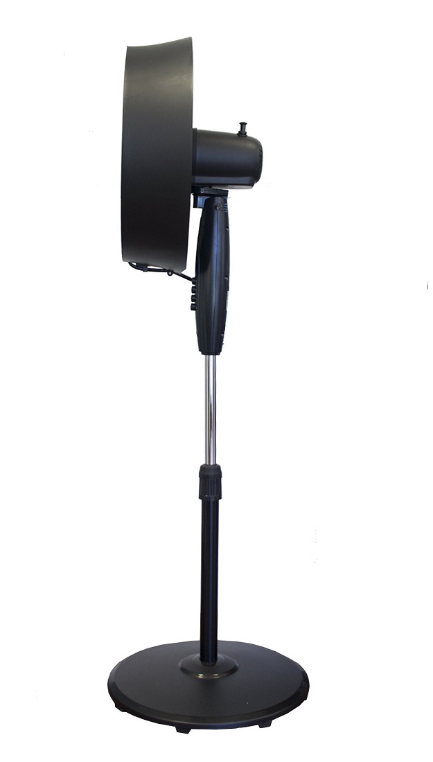 Sunpentown 18 Inch Outdoor Oscillating Misting Fan