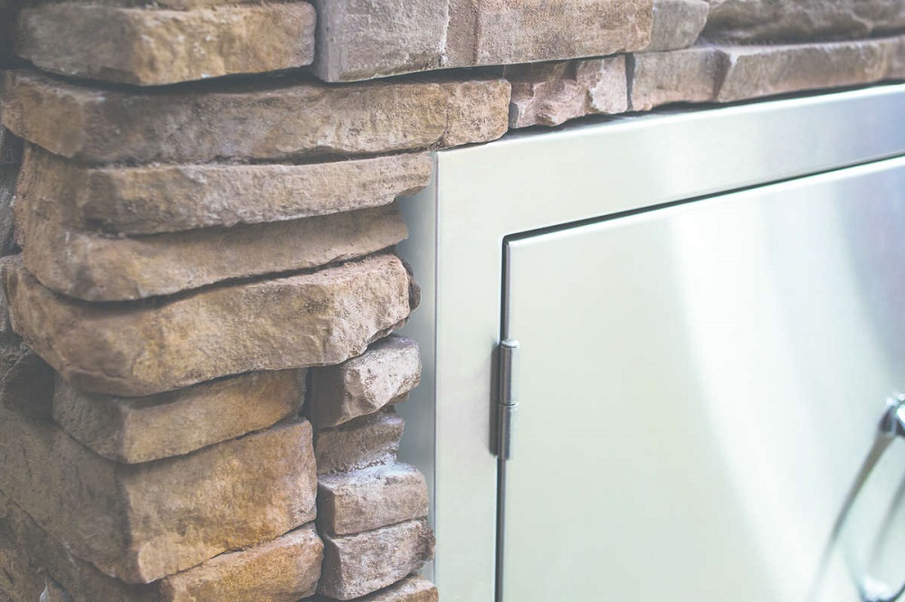 TrueFlame 20 Inch Masonry Outdoor Kitchen Propane Pullout with TrueFlame Handle