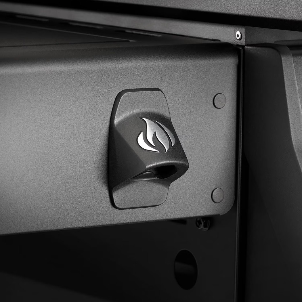 Napoleon Grills Rogue Pro 30 Phantom Gas Griddle