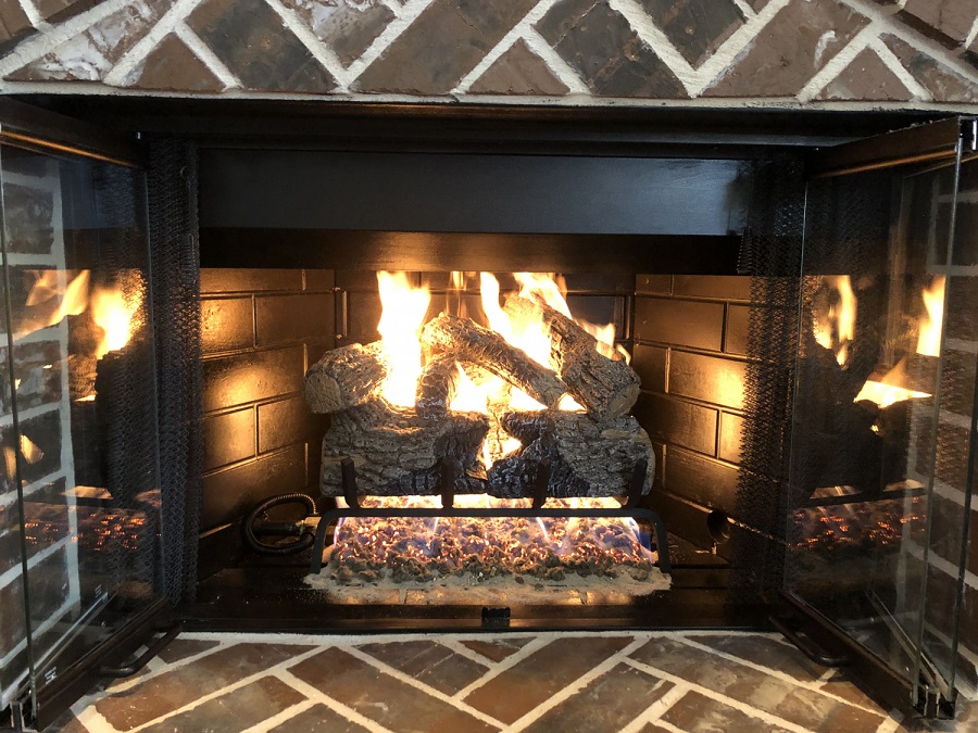 Real Fyre 18" Charred Oak Vented Natural Gas Logs Set  - Match Light