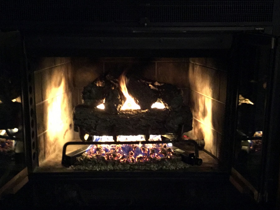 Real Fyre 18" Rustic Oak Vented Propane Gas ANSI Log Set Set with Low Profile Variable Flame Automatic Pilot Kit