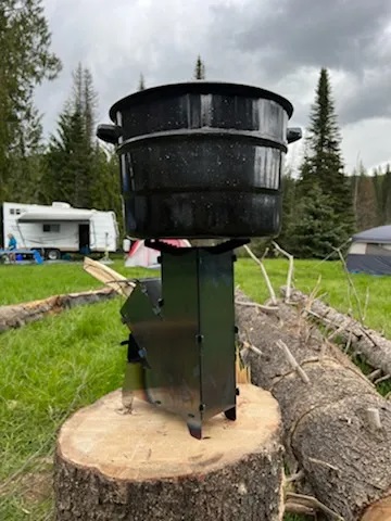 Flame Innovation 18 Inch Collapsible Rocket Stove with Cooktop