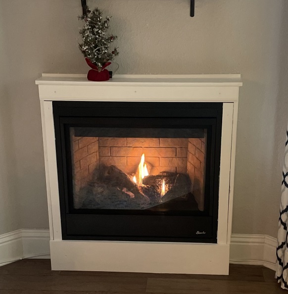 Superior DRT2035 Merit Series 35" Rear Vent Fireplace With Aged Oak Logs - Electronic Ignition