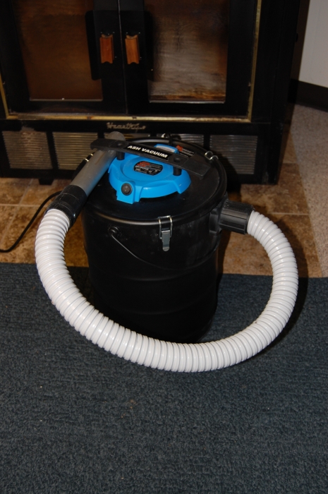 Ash Vacuum by US Stove