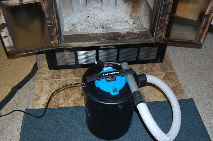 Ash Vacuum by US Stove