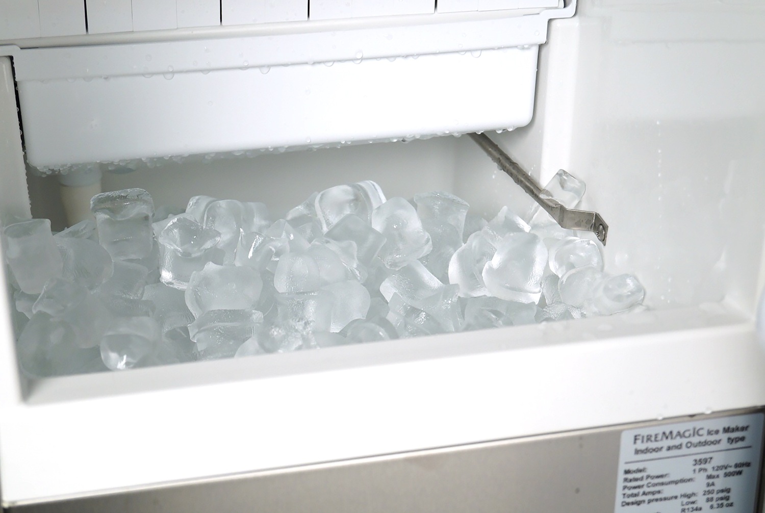 Fire Magic Stainless Steel 115V High Capacity Outdoor Automatic Ice Maker