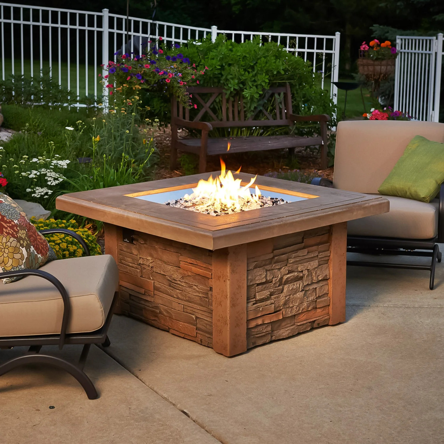 Outdoor Greatroom Company 44 Inch Sierra Gas Fire Table - DSI