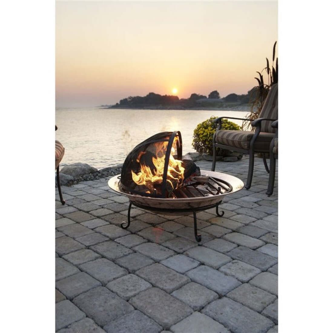 Good Directions 25 Inch Medium Spark Screen with Lifter for Fire Bowls