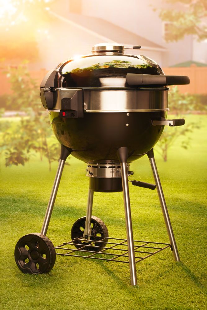 Napoleon Grills 22 Inch Black Pro Charcoal Kettle Grill