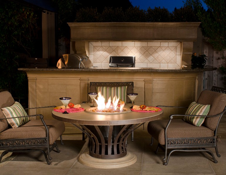 American Fyre Designs 54 Inch Fiesta Gas Firetable - Manual Ignition