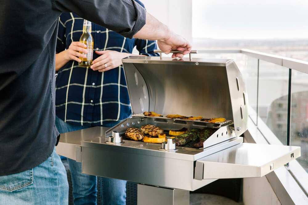 Coyote Outdoor Living 18 Inch Freestanding Portable Electric Grill