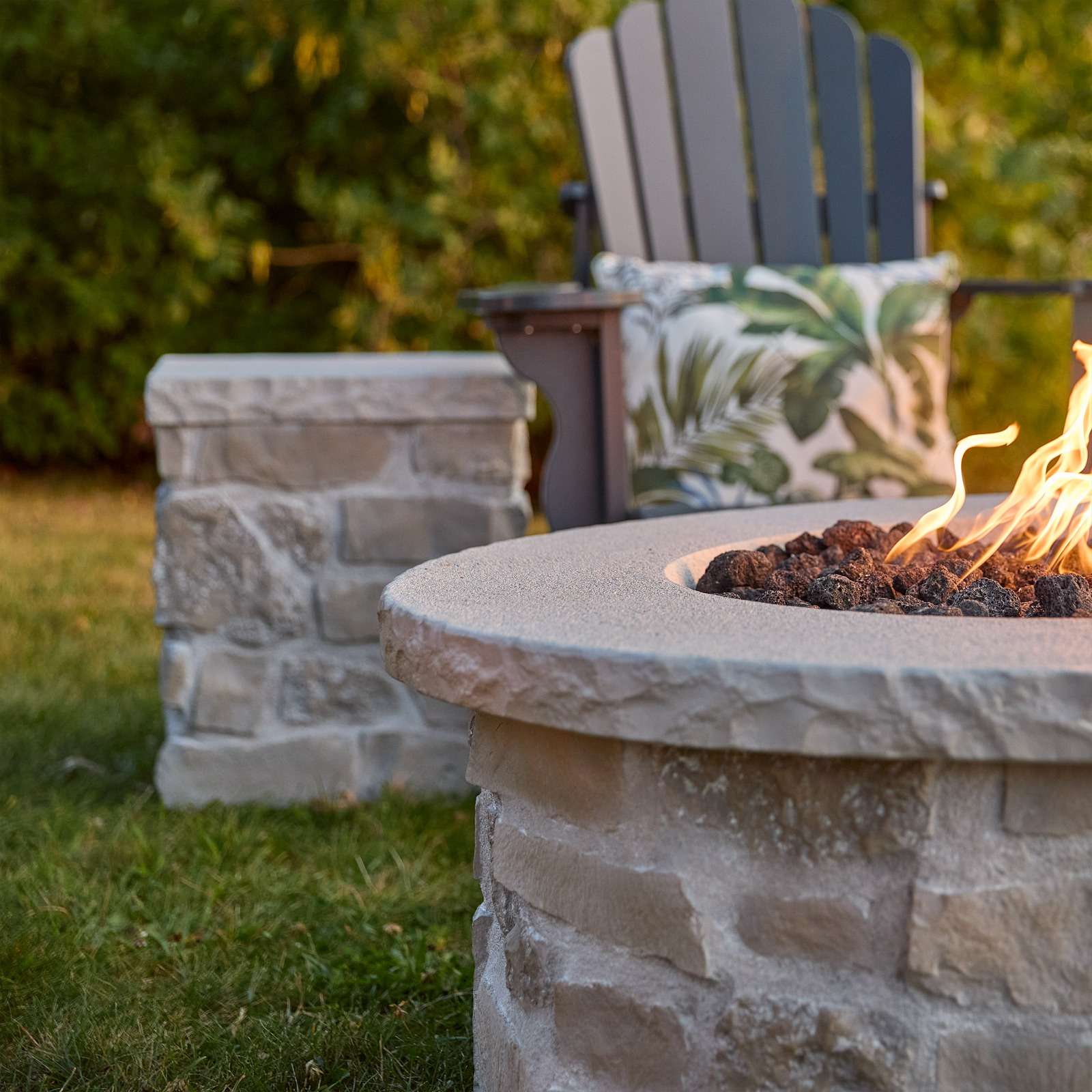 Real Flame 17 Inch Scottsdale Propane Tank Cover