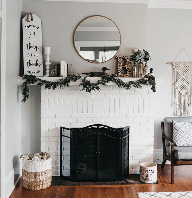 Incredible Fireplace Mantel Decor & Design Ideas