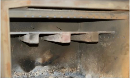 High-efficiency fireplace door gasket